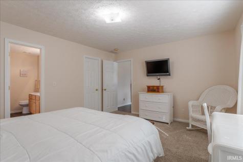 9626 Clippinger Road Evansville IN 47725