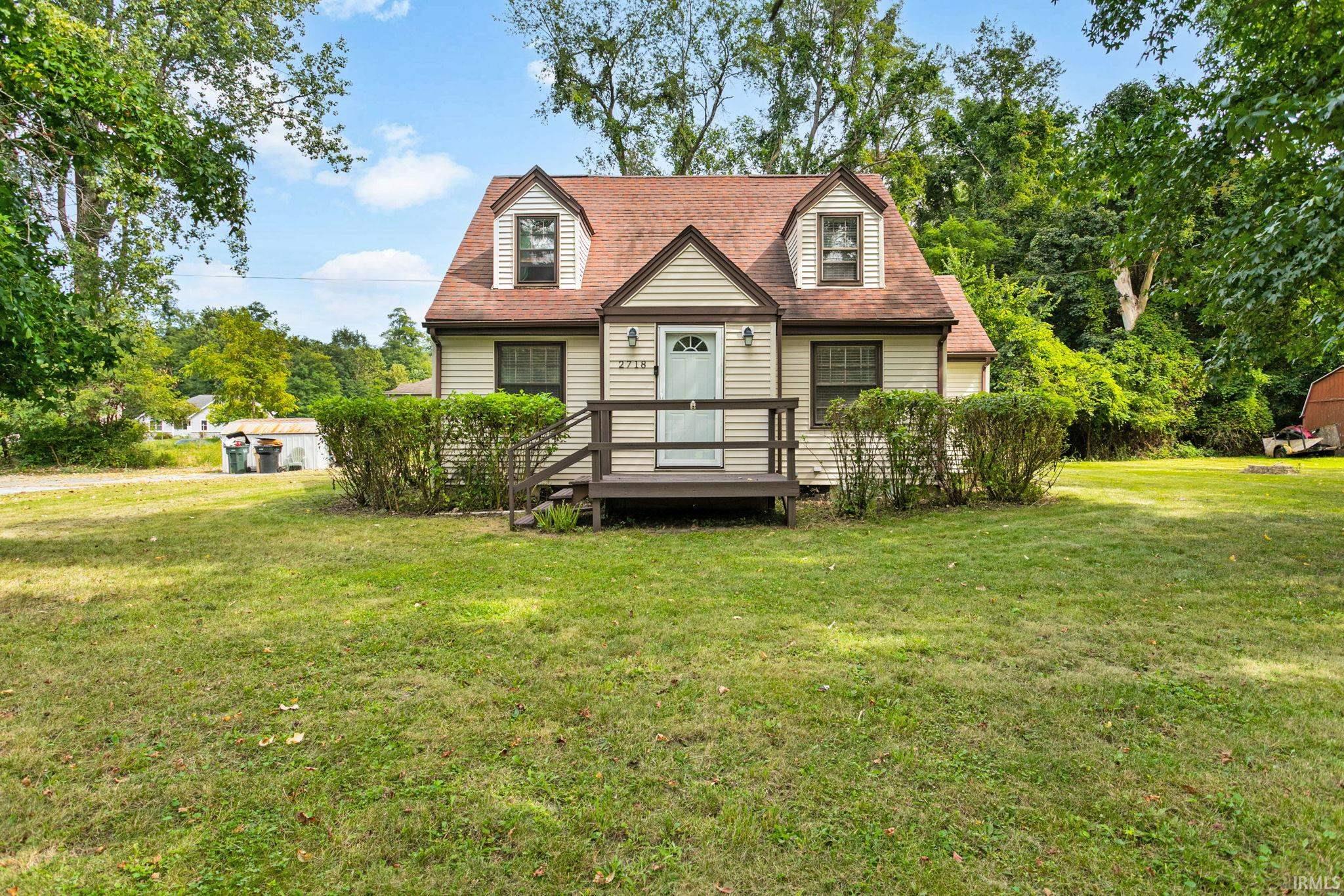 2718 S Locust Road South Bend IN 46614