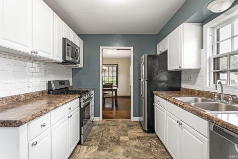 2718 S Locust Road South Bend IN 46614