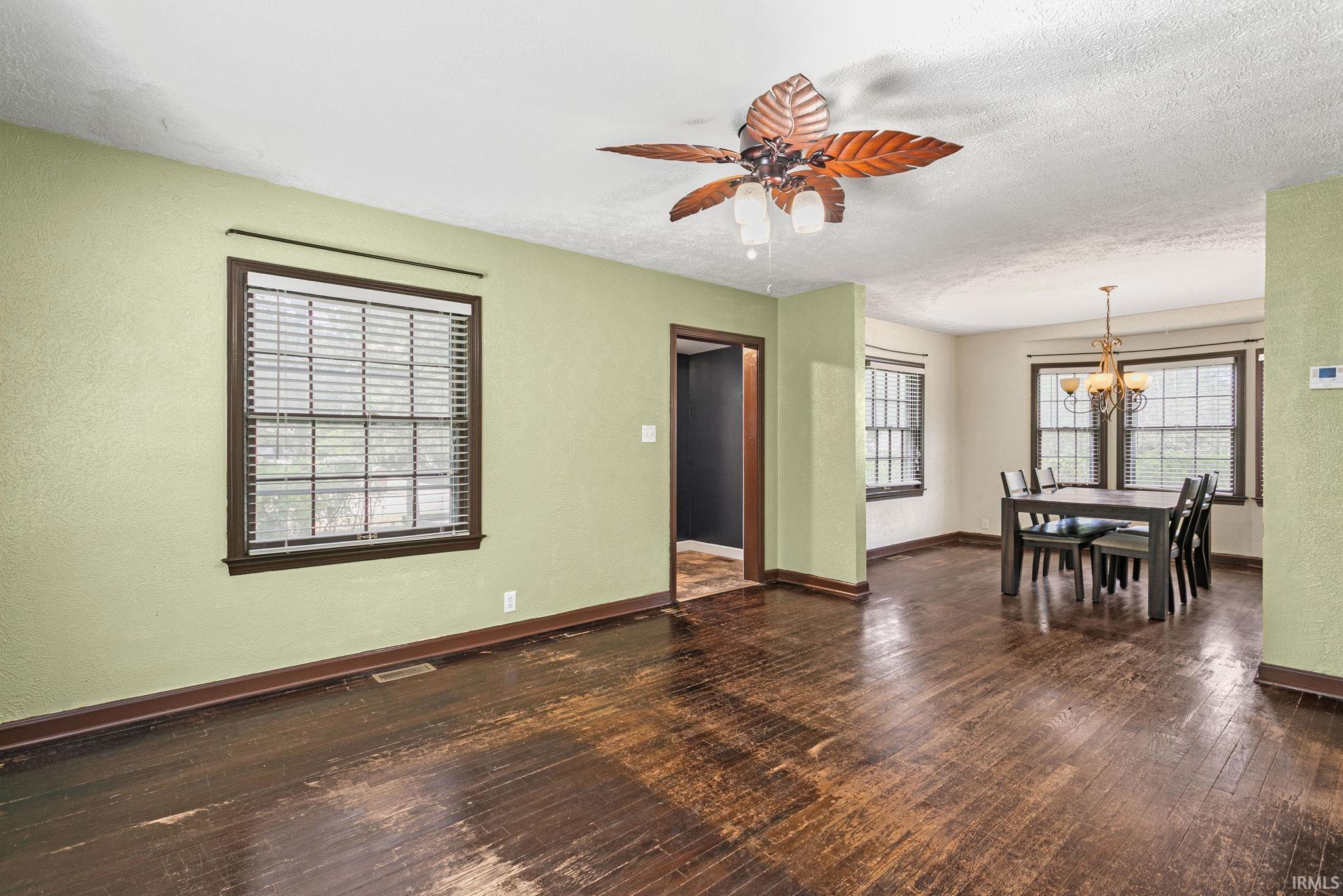 2718 S Locust Road South Bend IN 46614