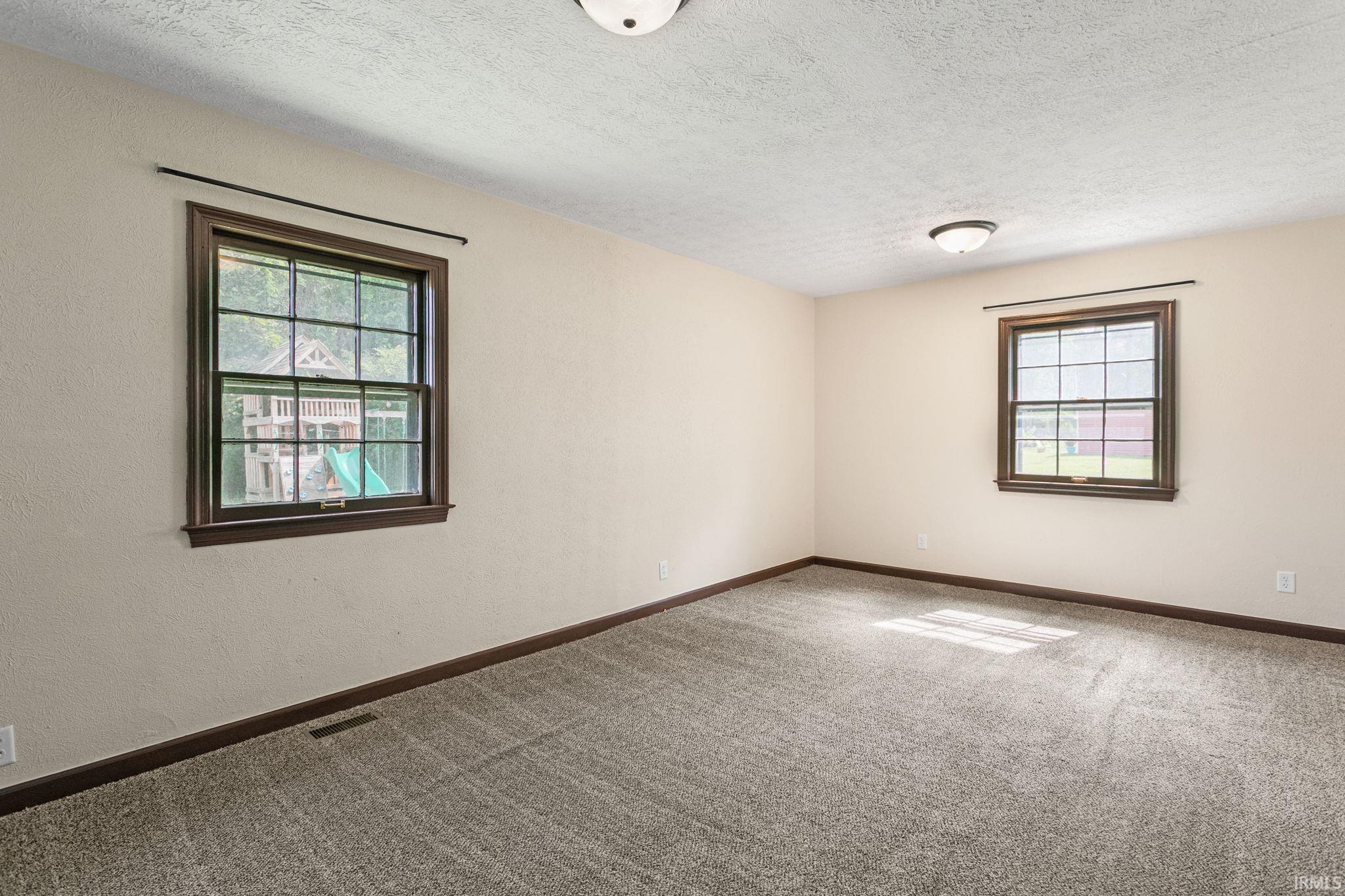 2718 S Locust Road South Bend IN 46614