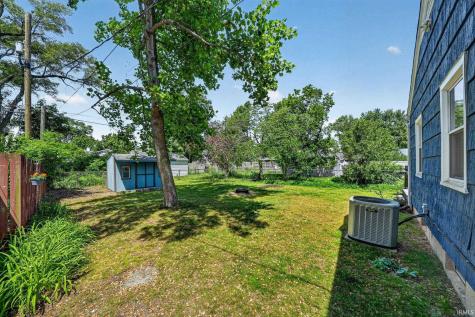 109 N Hawthorne Drive South Bend IN 46617