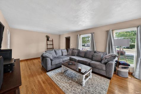 109 N Hawthorne Drive South Bend IN 46617