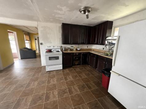 1402 W Hickory Street Union City IN 46390