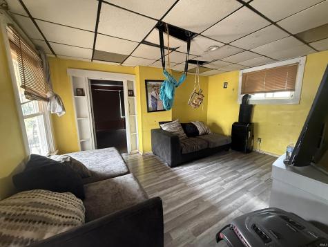 1402 W Hickory Street Union City IN 46390
