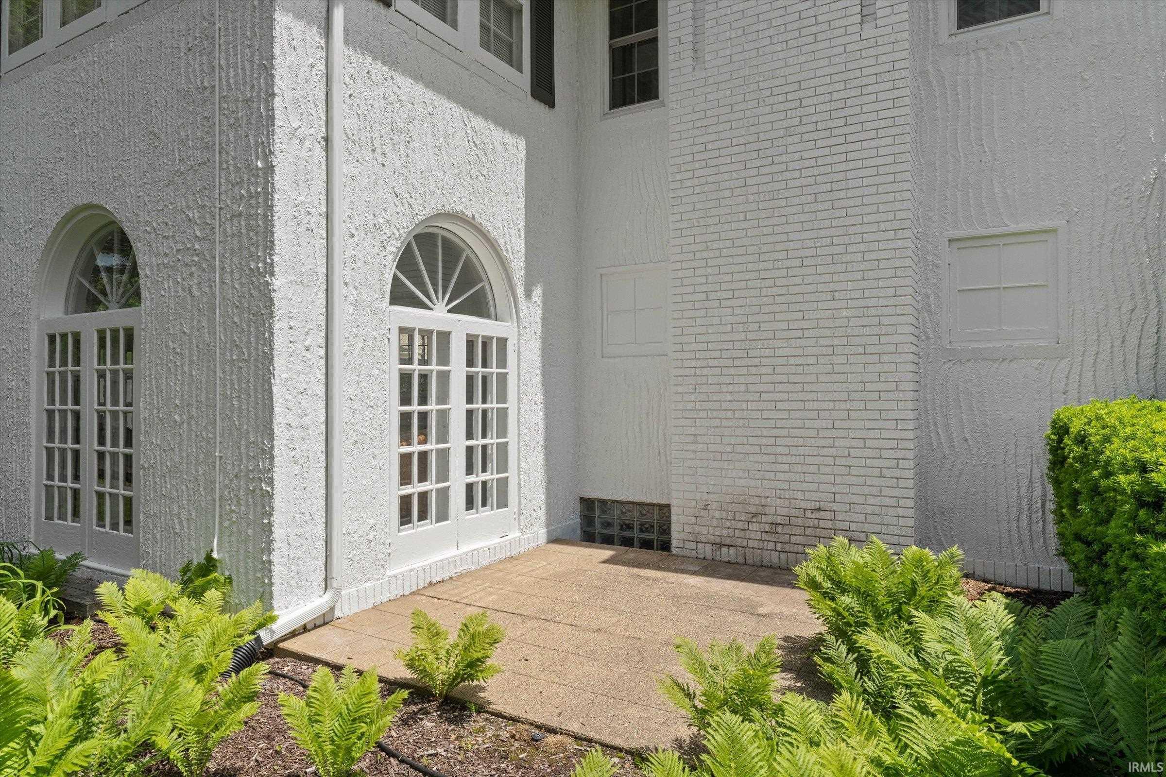 1315 E Wayne Street North Street South Bend IN 46615