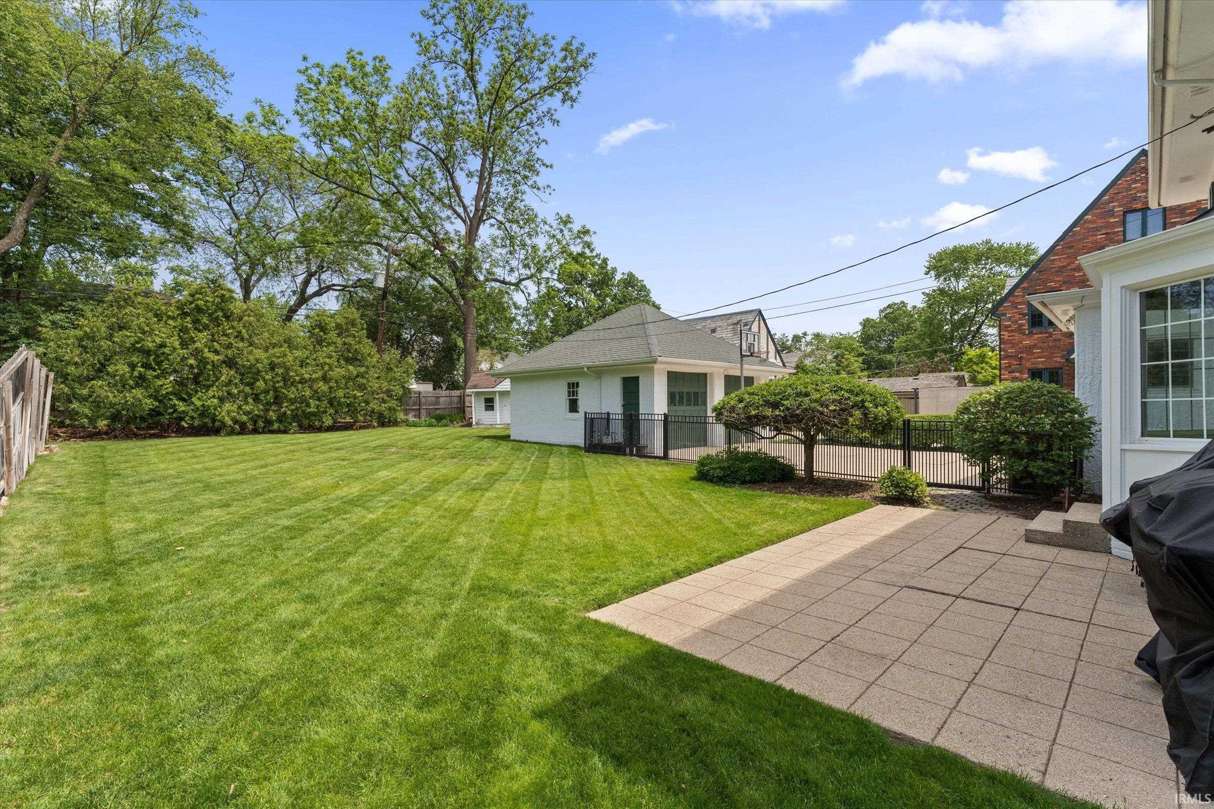 1315 E Wayne Street North Street South Bend IN 46615