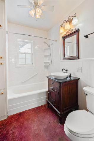 533 E Main Street Greentown IN 46936