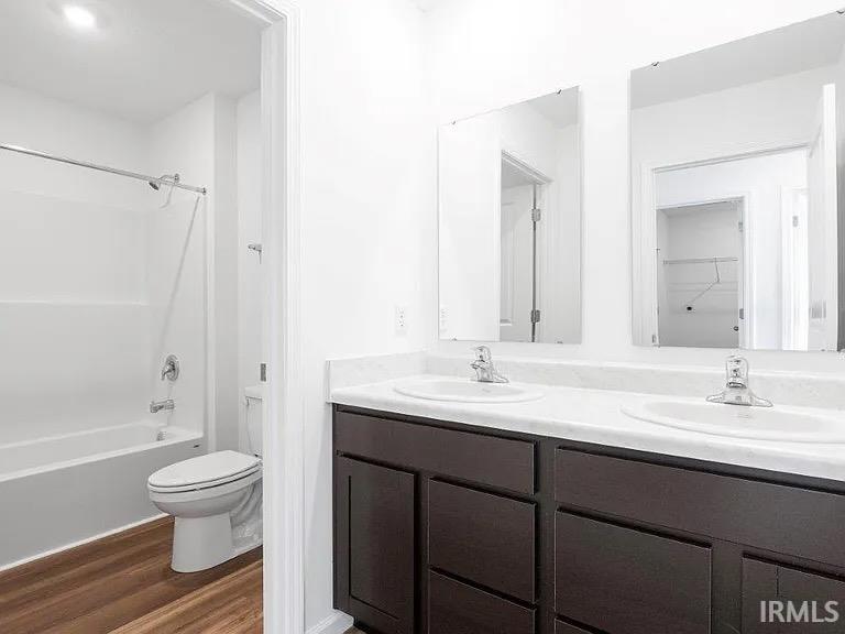 1401 Greencastle Drive Warsaw IN 46582