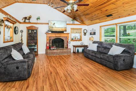 5182 W Woodland Road Ellettsville IN 47429