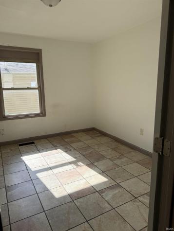 1101 W Mcclurg Street Frankfort IN 46041