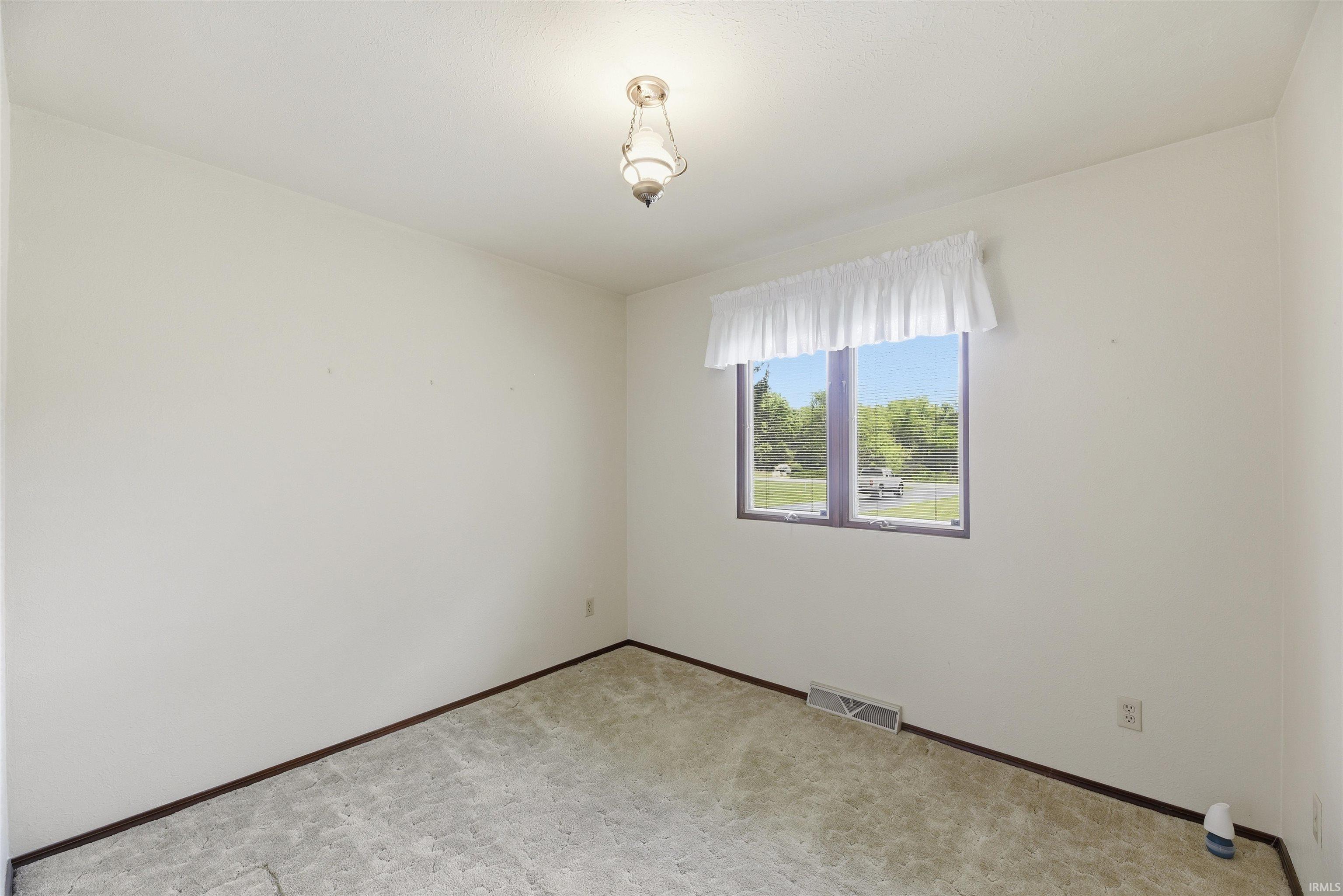 6266 N 900 E Road New Carlisle IN 46552