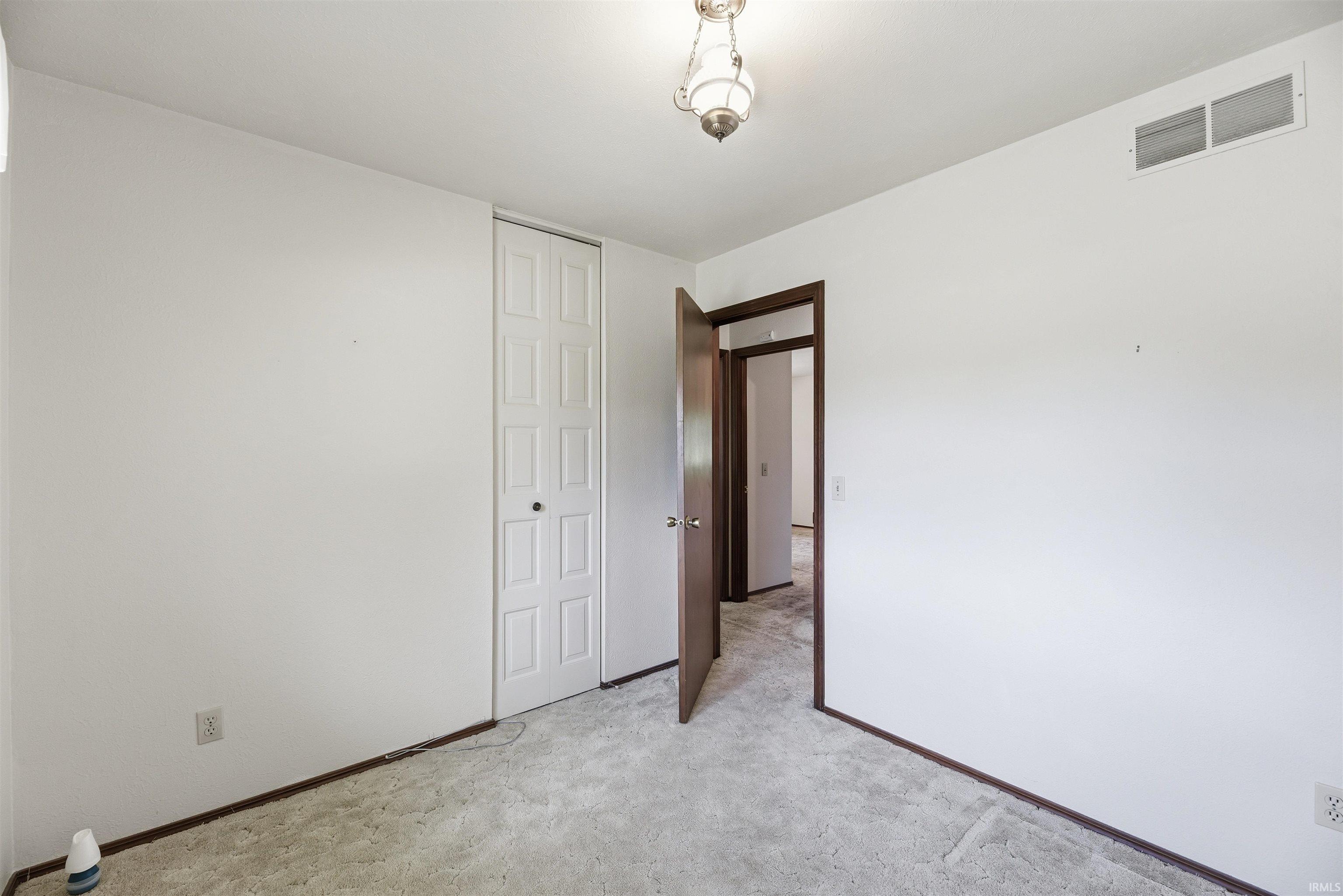 6266 N 900 E Road New Carlisle IN 46552