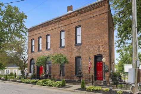 110 E Market Street Pierceton IN 46562