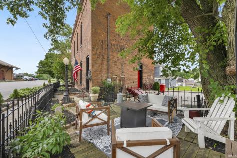110 E Market Street Pierceton IN 46562