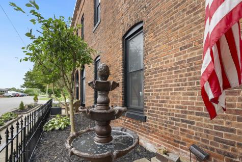 110 E Market Street Pierceton IN 46562