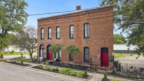 110 E Market Street Pierceton IN 46562