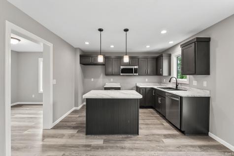 814 Lagonda Trail Fort Wayne IN 46818