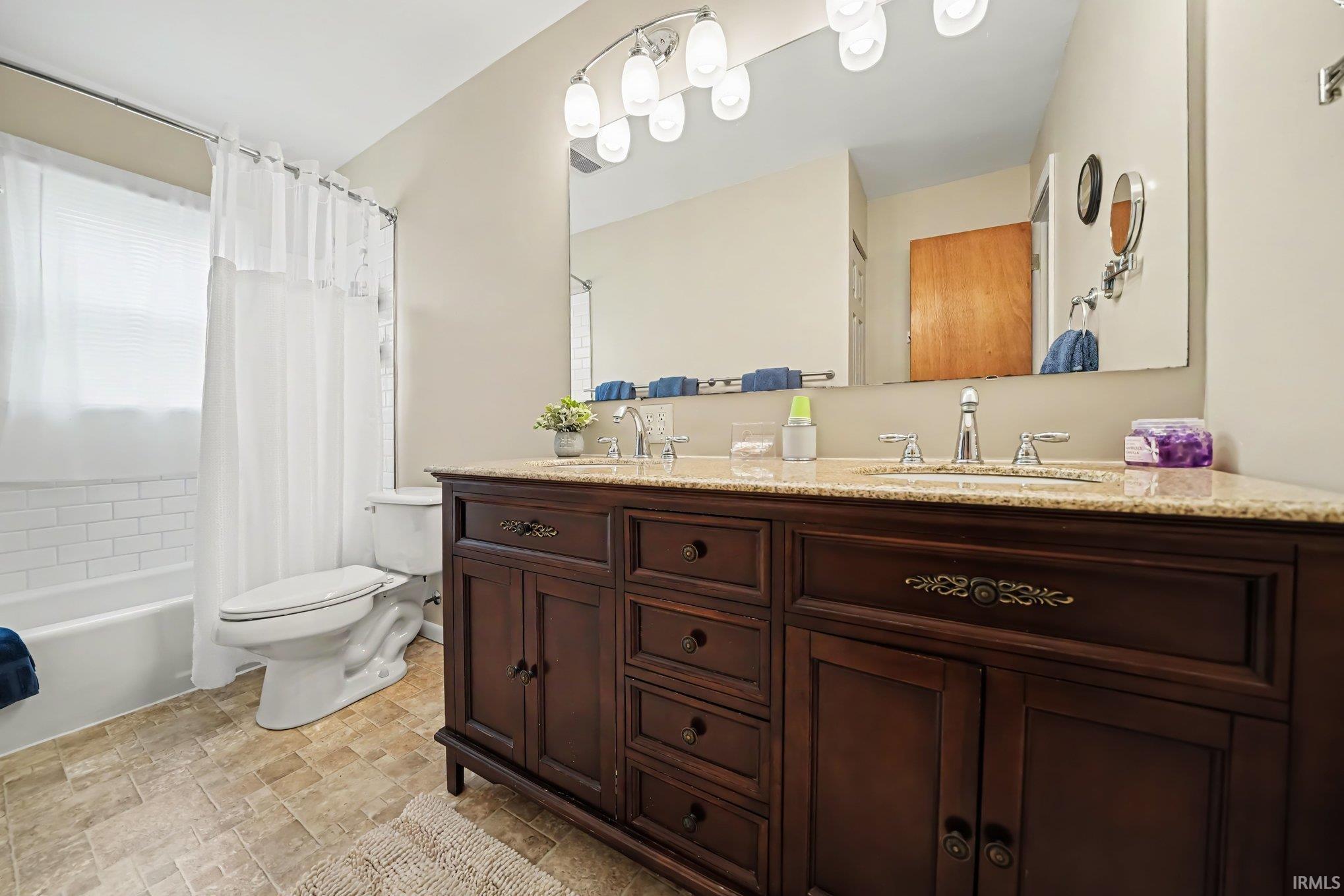 2816 Council Oak Drive South Bend IN 46628