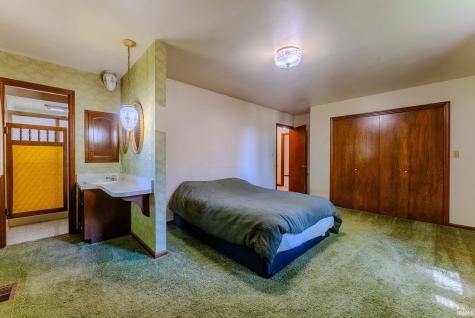 2435 S Stonebridge Road Warsaw IN 46580