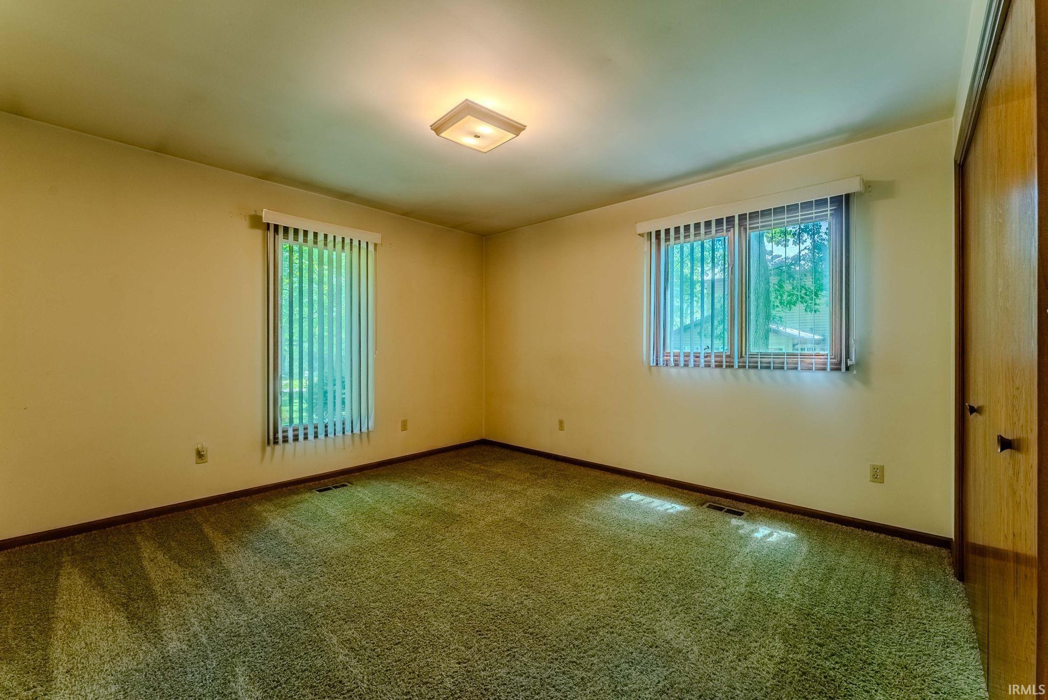 2435 S Stonebridge Road Warsaw IN 46580