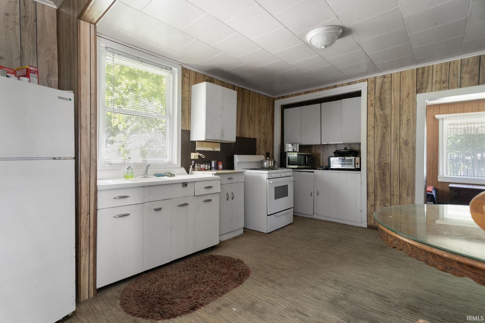 1032 E Indiana Avenue Elkhart IN 46516