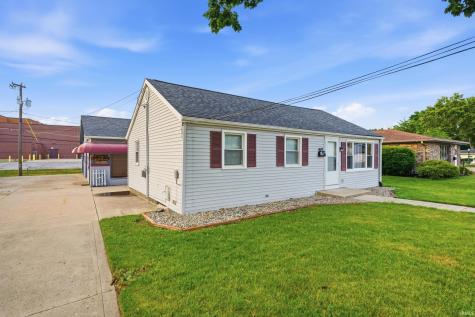 407 E Wayne Street Kendallville IN 46755