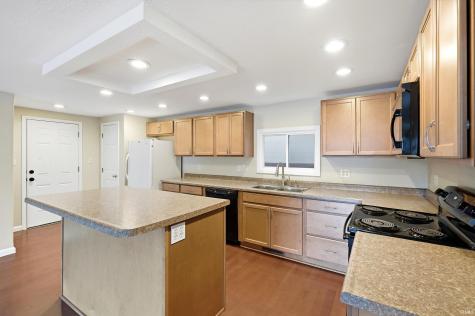 407 E Wayne Street Kendallville IN 46755