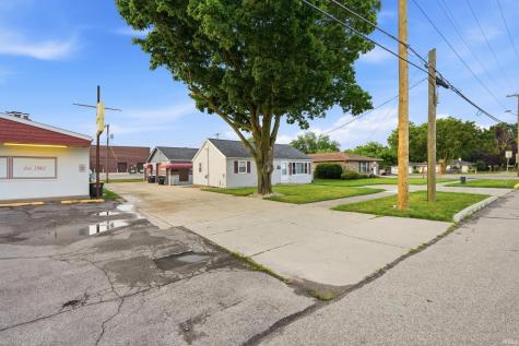 407 E Wayne Street Kendallville IN 46755