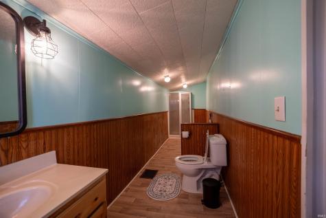 1302 E Sycamore Street Petersburg IN 47567