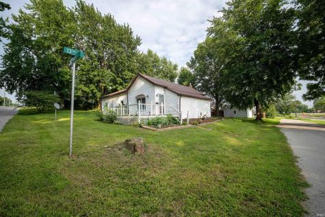 1302 E Sycamore Street Petersburg IN 47567