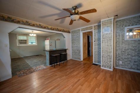 1302 E Sycamore Street Petersburg IN 47567