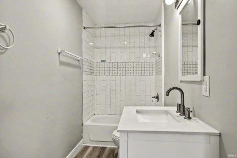 22815 Hartzer Avenue South Bend IN 46628