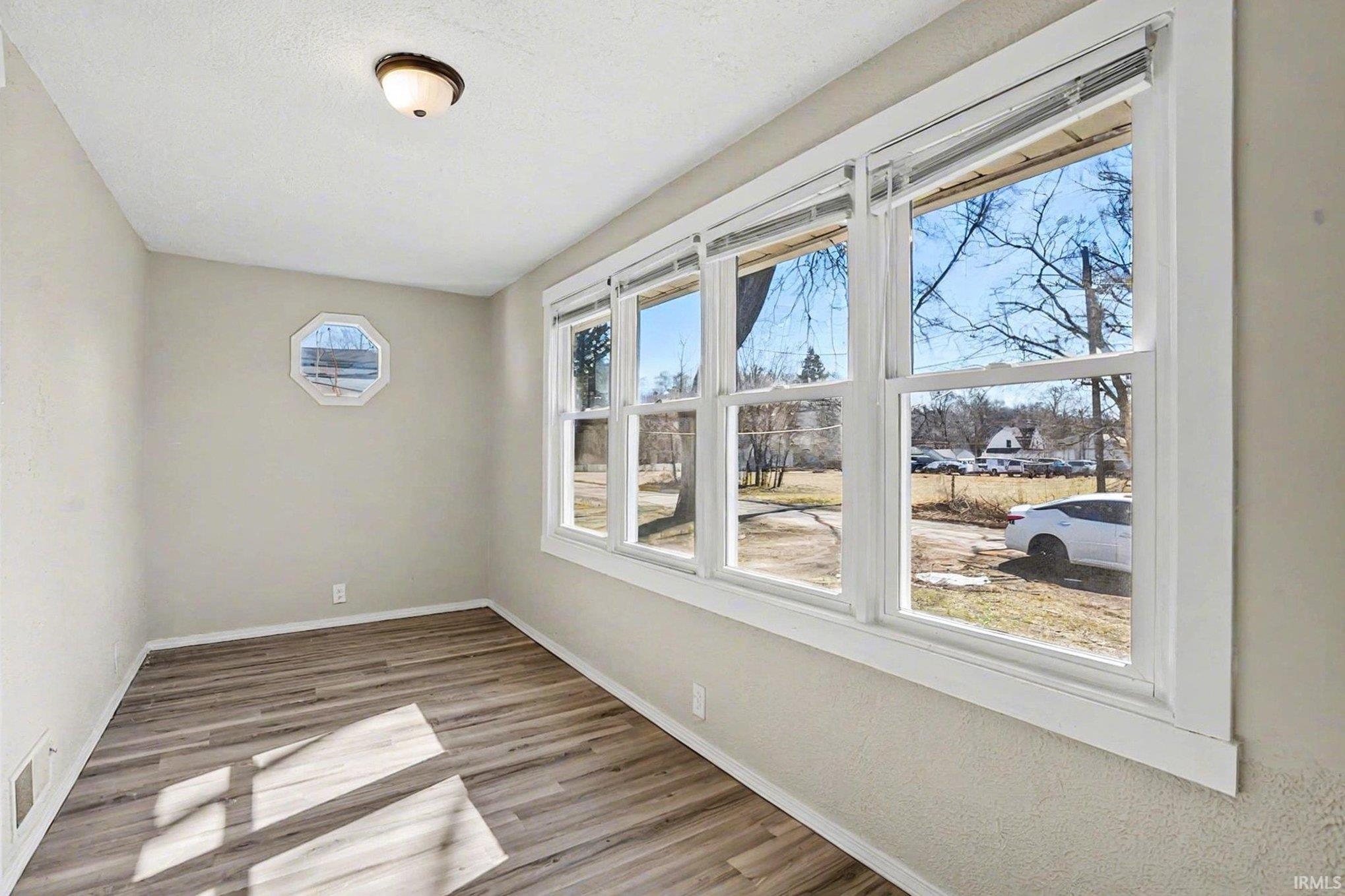 22815 Hartzer Avenue South Bend IN 46628