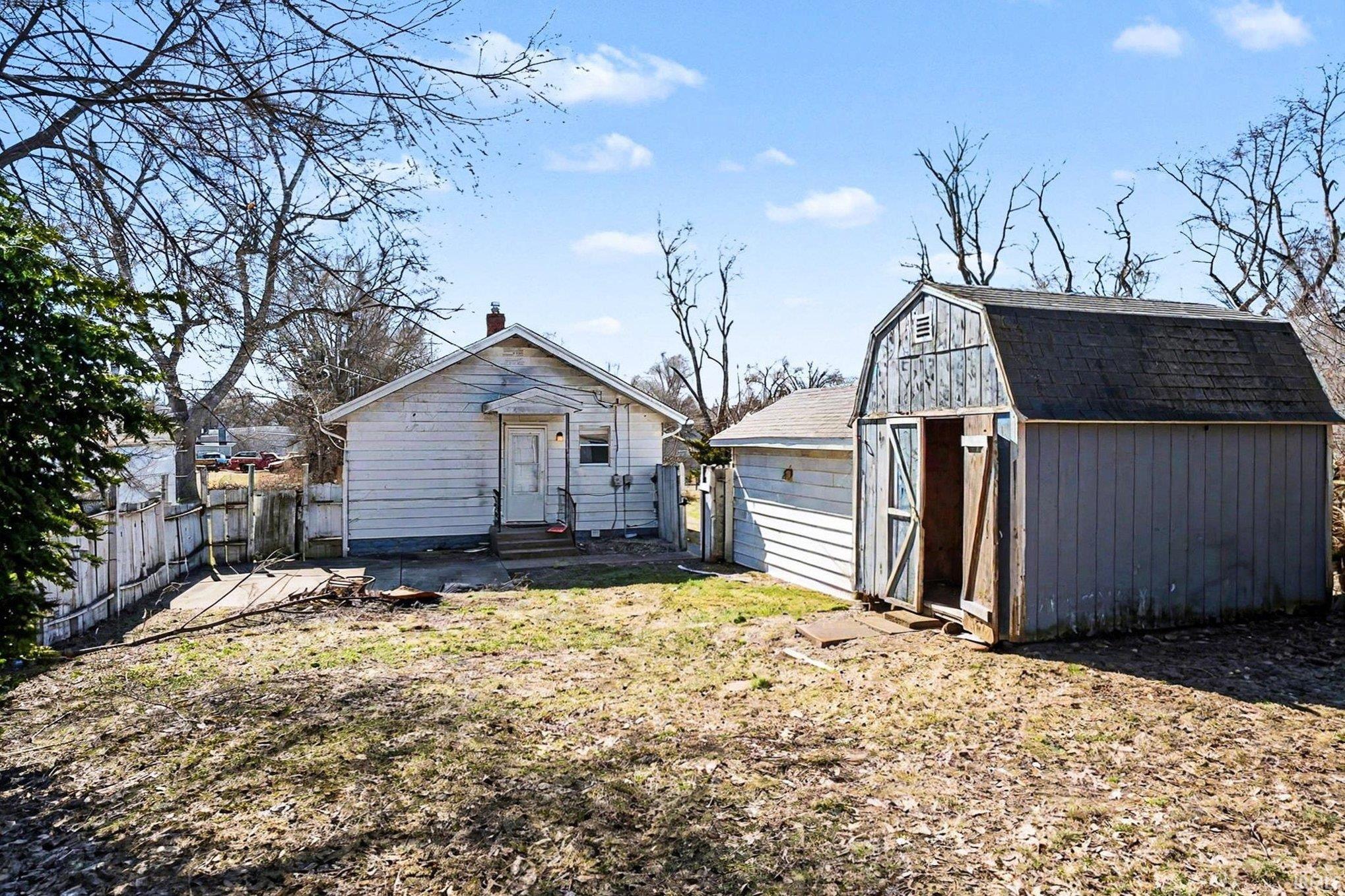 22815 Hartzer Avenue South Bend IN 46628