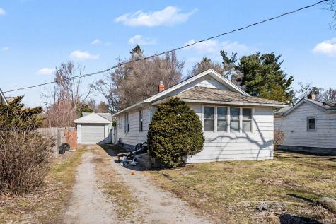 22815 Hartzer Avenue South Bend IN 46628