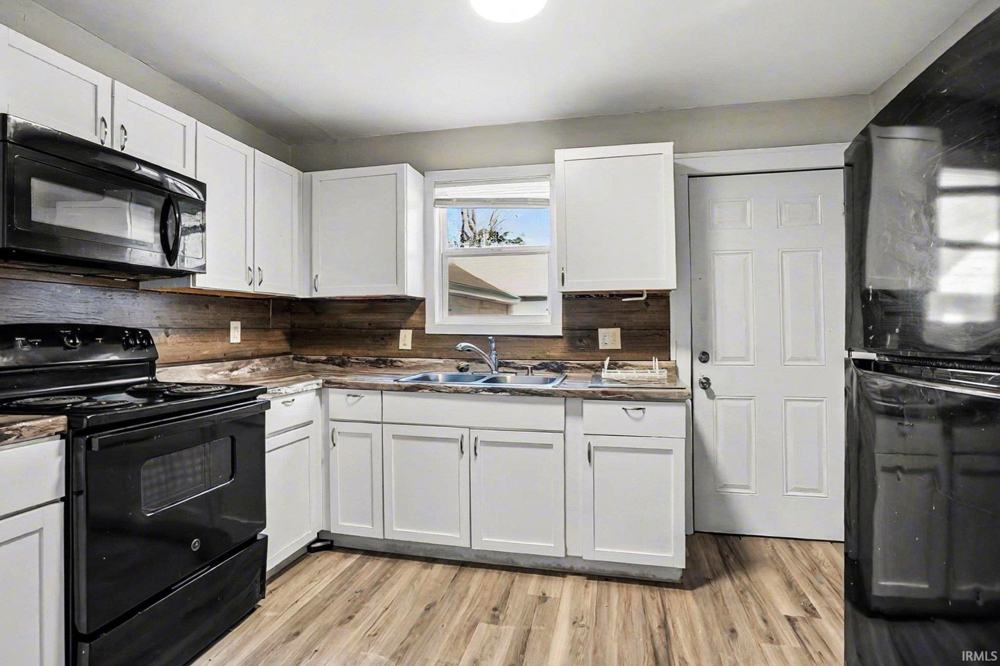 22815 Hartzer Avenue South Bend IN 46628