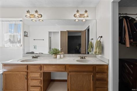 807 Bennett Road Linden IN 47955