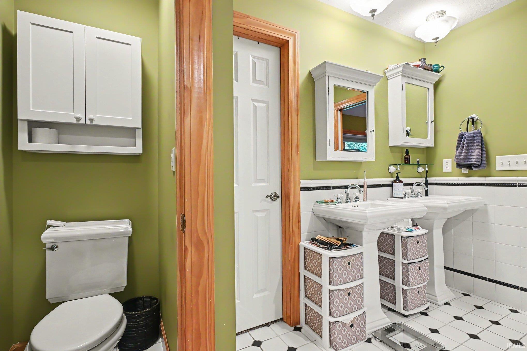 211 Greenfield Drive Middlebury IN 46540