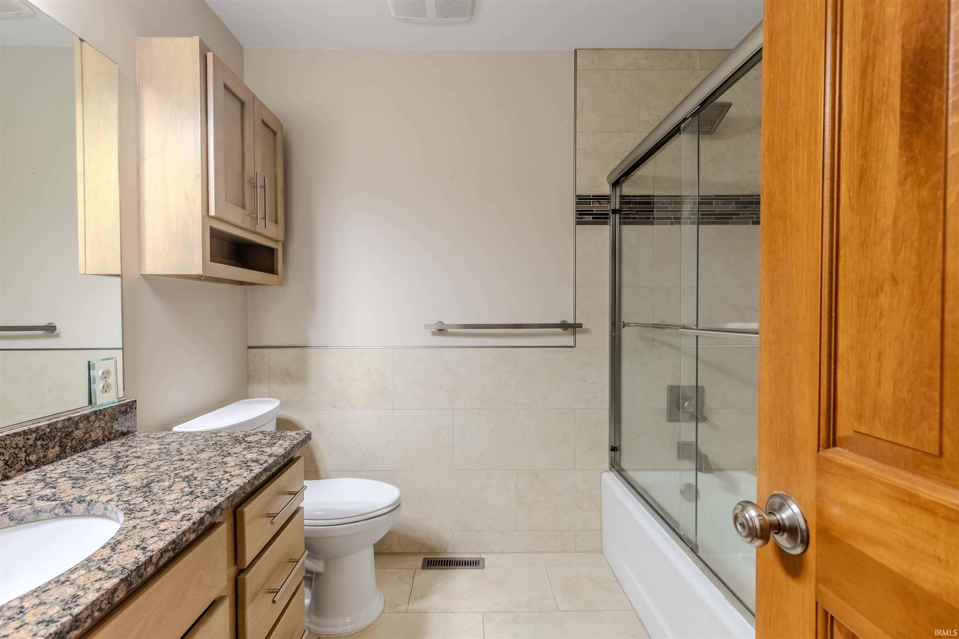 1116 Erin Court Middlebury IN 46540