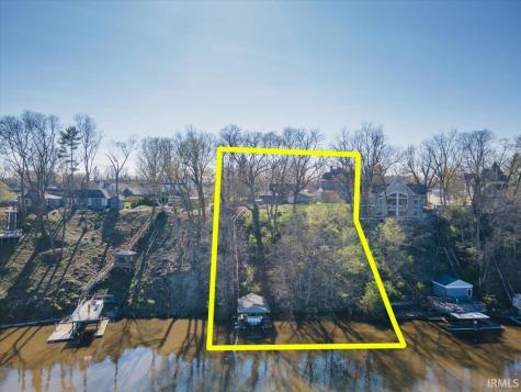 305 S Bluff Street Monticello IN 47960