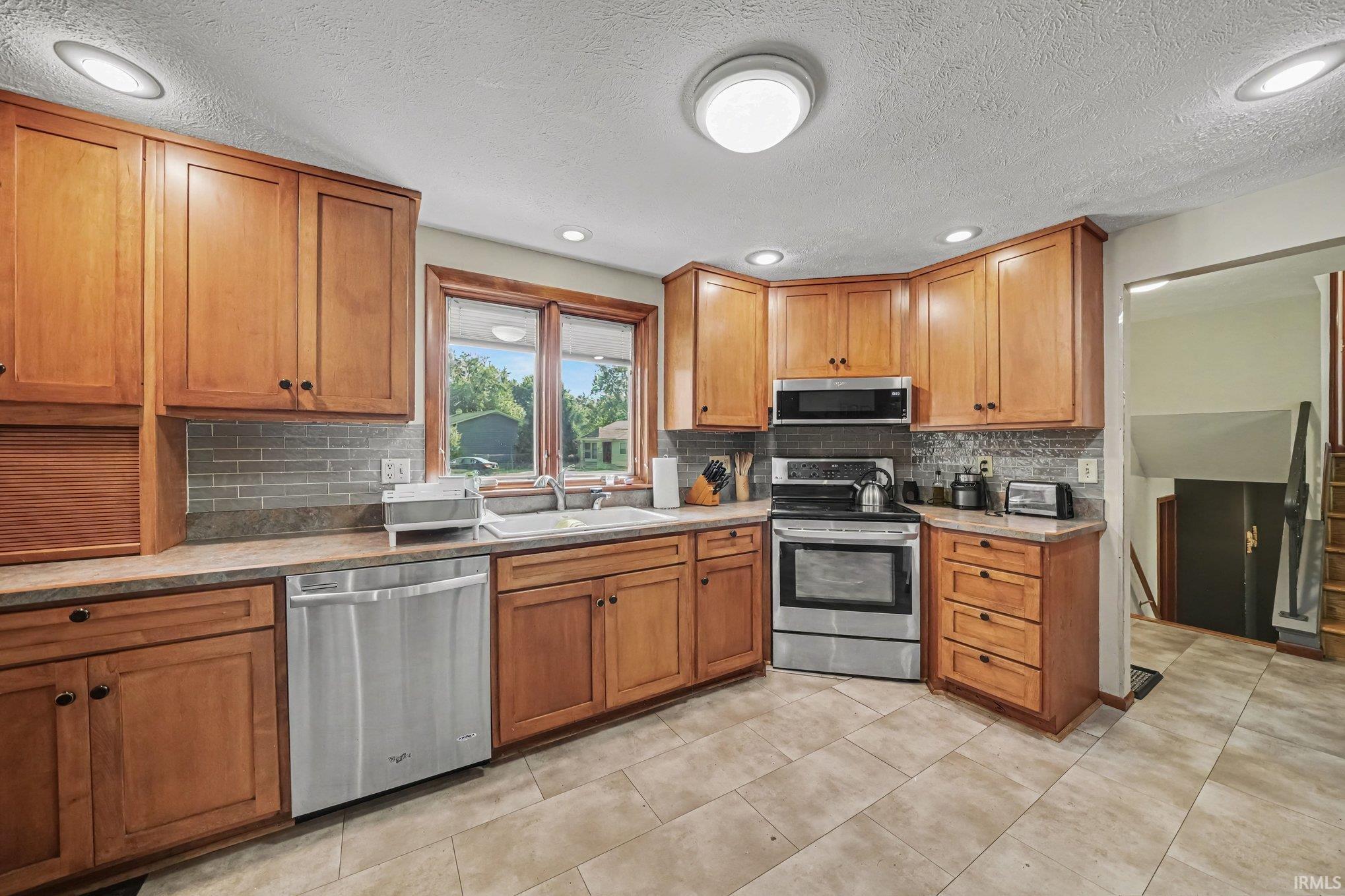 1601 Victoria Drive Elkhart IN 46514