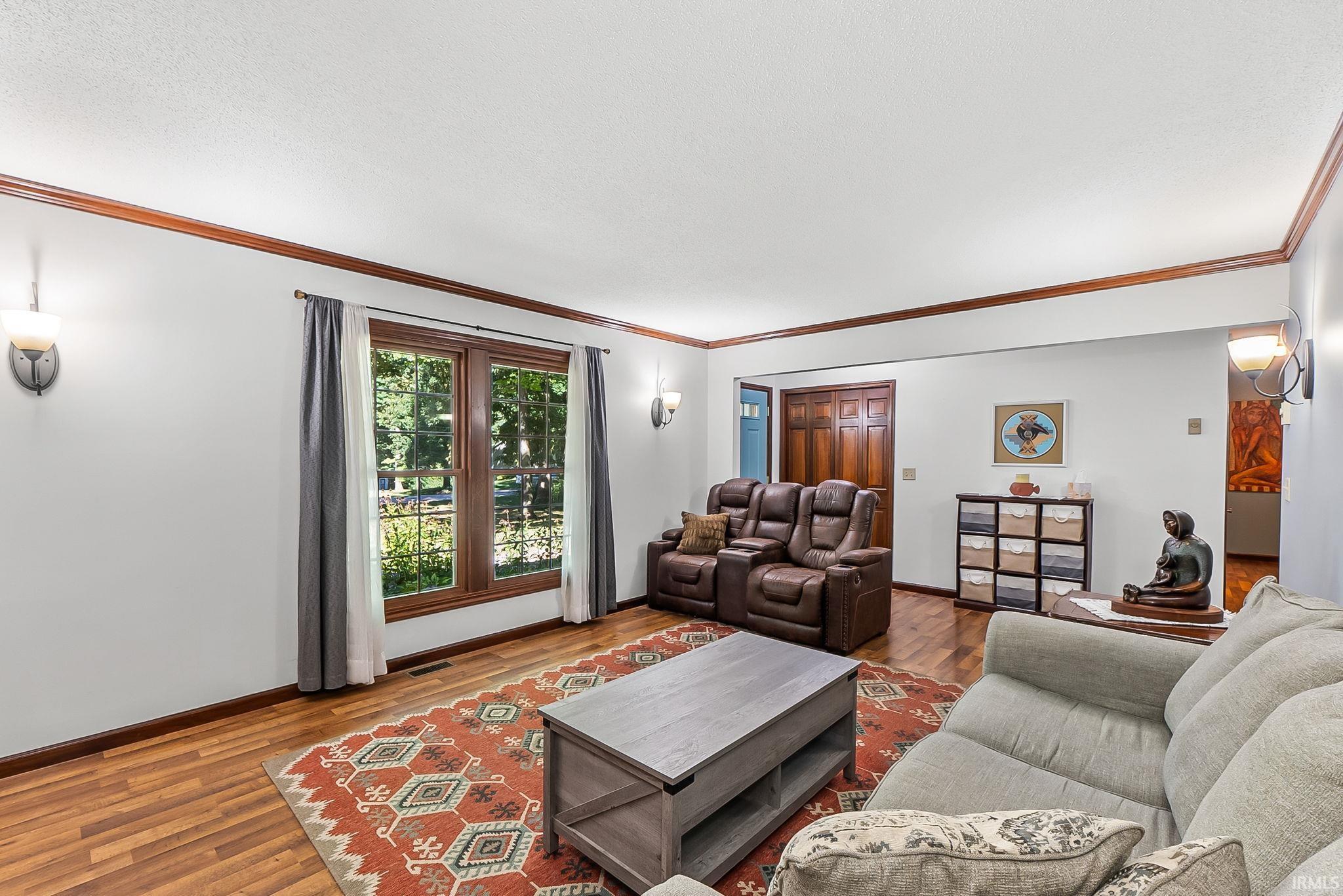 1234 N Shagbark Drive Warsaw IN 46582