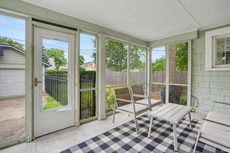 1435 E Lasalle Avenue South Bend IN 46617