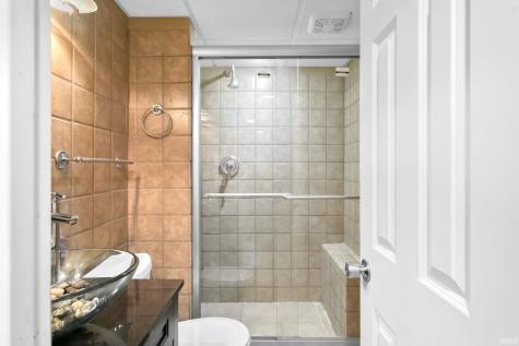 2233 Parkview Place South Bend IN 46616