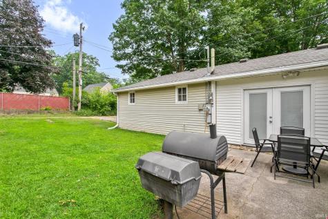 2233 Parkview Place South Bend IN 46616