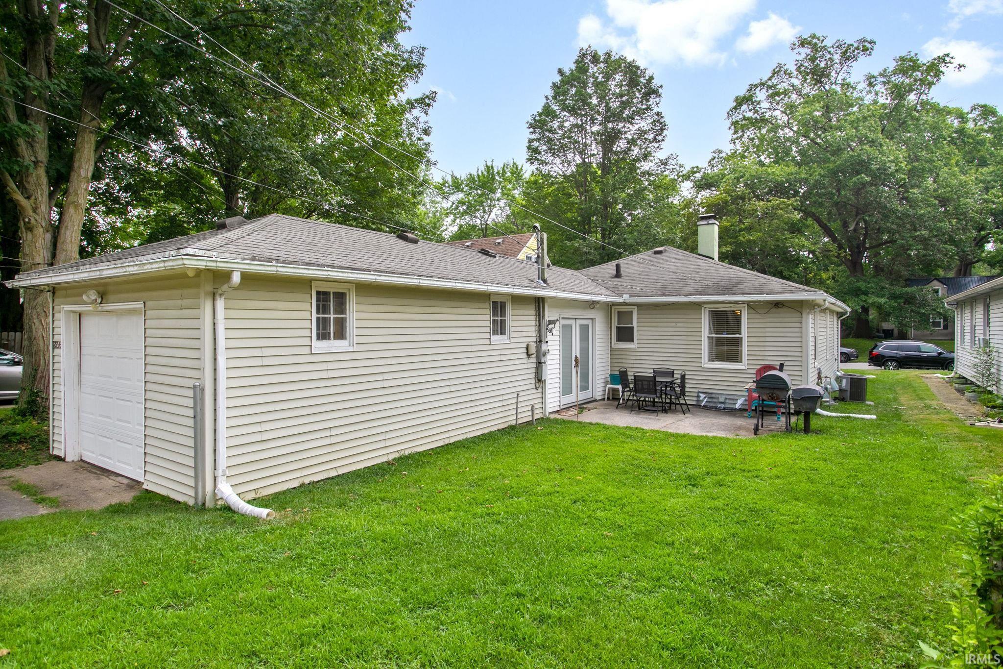 2233 Parkview Place South Bend IN 46616