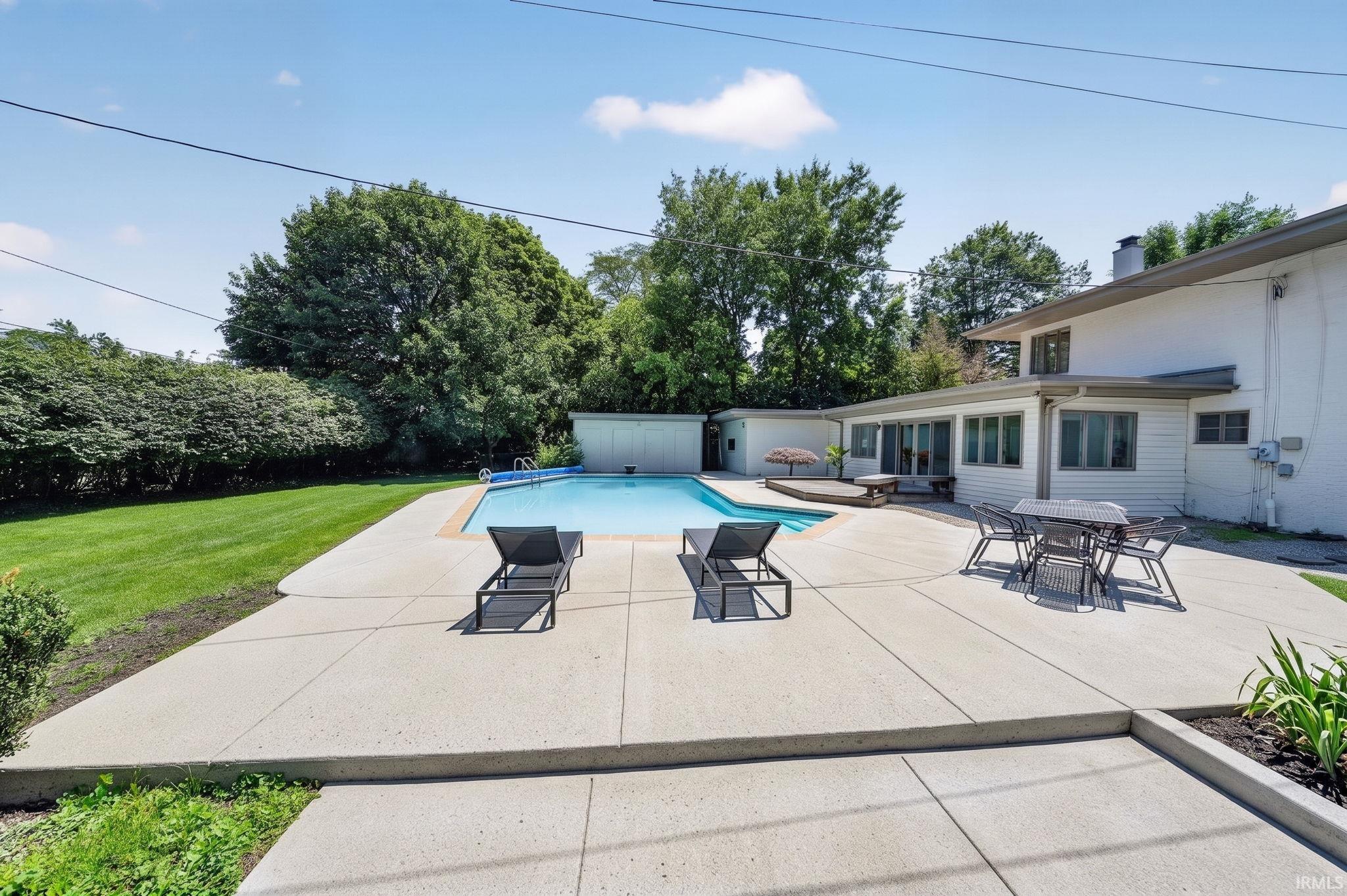 1915 E Jefferson Boulevard South Bend IN 46617