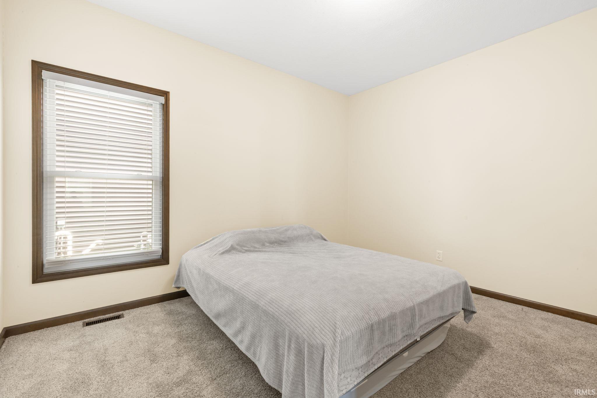 1943 Newbury Circle Goshen IN 46526