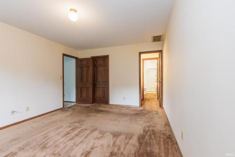 1704 N Thorn Tree Road Muncie IN 47304